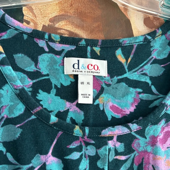 D&Co Teal and Purple Floral Top XL - Picture 7 of 16